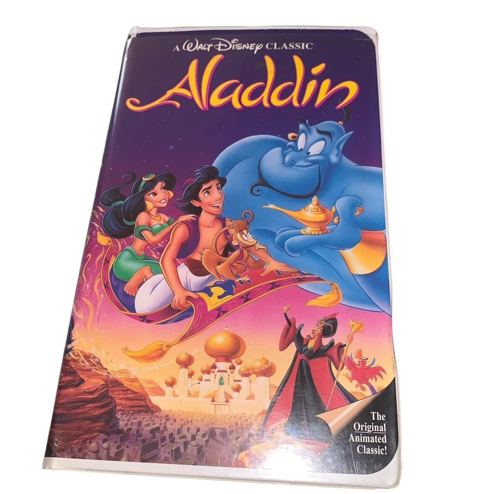 Aladdin – A Walt Disney Classic – VHS Black Diamond Classic Clamshell Case